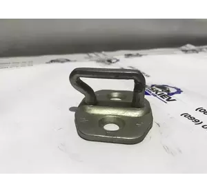 Петля-зачіп (відповідна частина) замка дверей передньої Mercedes Sprinter 2006-2014 A9067200004 Петля-зачіп (відповідна частина) замка дверей передньої Mercedes Sprinter 2006-2014 A9067200004