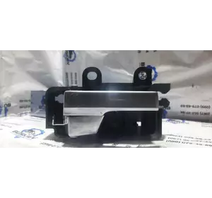 8M51R22600AA Ford ручка дверей внутрішня права хром 8M51R22600AA Ford ручка дверей внутрішня права хром