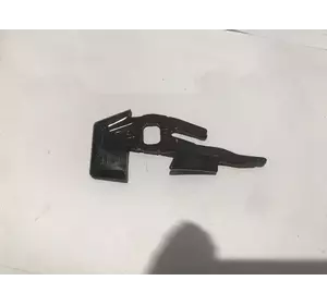 Кронштейн кріплення фари Ford Transit Connect з 2013- рік FT11-13E012-AA Кронштейн кріплення фари Ford Transit Connect з 2013- рік FT11-13E012-AA