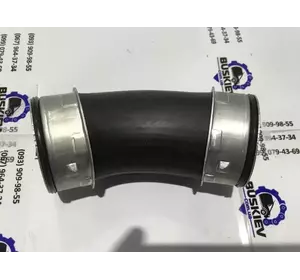 Патрубок інтеркулера Volkswagen Transporter T5 2003-2015 7H0145790A Патрубок інтеркулера Volkswagen Transporter T5 2003-2015 7H0145790A