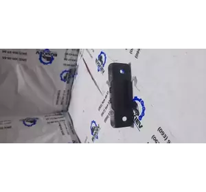 YC15V268B66 Ford напрямна двері зсувної правої нижня YC15V268B66 Ford напрямна двері зсувної правої нижня