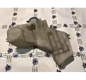 Бачок омивача Mercedes Sprinter з 1995-2006 рік A9018690120 Бачок омивача Mercedes Sprinter з 1995-2006 рік A9018690120