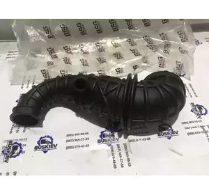 Патрубок повітряного фільтра Ford Transit Connect 2002-2013 1M51-9R504-AB Патрубок повітряного фільтра Ford Transit Connect 2002-2013 1M51-9R504-AB