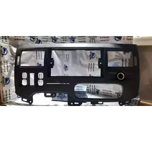 6C11V047A04AW Ford накладка торпедо центр 6C11V047A04AW Ford накладка торпедо центр