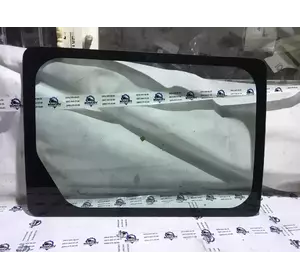 Скло дверцят бічного зсувного правого Ford Transit Connect з 2002-2013 рік 2T14-V25700-CC Скло дверцят бічного зсувного правого Ford Transit Connect з 2002-2013 рік 2T14-V25700-CC