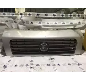 Решітка радіатора Fiat Ducato з 2006-2014 рік 1308067070
