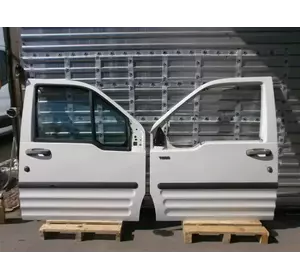 Двері передні Ford Transit Connect з 2006 року Двері передні Ford Transit Connect з 2006 року