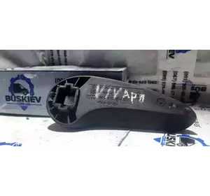 Ручка дверей бічна розсувна правою внутрішня. 91166042 General Motors Ручка дверей бічна розсувна правою внутрішня. 91166042 General Motors