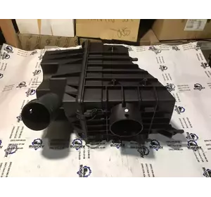 Корпус повітряного фільтра Ford Transit з 2006-2014 рік 6C11-9600-BC Корпус повітряного фільтра Ford Transit з 2006-2014 рік 6C11-9600-BC