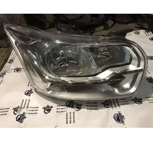 Фара передня права Ford Transit з 2014- рік BK31-13W029-AE Фара передня права Ford Transit з 2014- рік BK31-13W029-AE