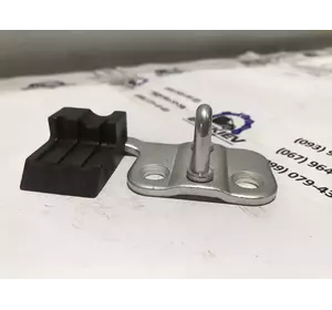 Петля-зачіп (відповідна частина) замка дверей Ford Transit 2006-2014 YC15-V441A07-AF Петля-зачіп (відповідна частина) замка дверей Ford Transit 2006-2014 YC15-V441A07-AF