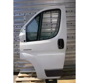 Двері передня Citroen Jumper з 2006 року Двері передня Citroen Jumper з 2006 року