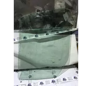 Скло двері ліве Mercedes Sprinter з 2006 - рік 2E1845301L Скло двері ліве Mercedes Sprinter з 2006 - рік 2E1845301L