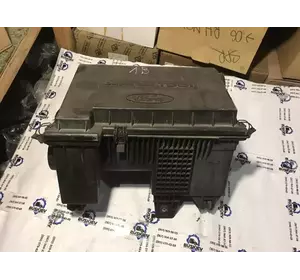 Корпус повітряного фільтра Ford Transit з 2006-2014 рік 6C11-9600-CG Корпус повітряного фільтра Ford Transit з 2006-2014 рік 6C11-9600-CG