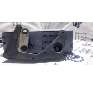 Пластик замку двері передньої правої FORD TRANSIT 86GB A26488 CA Пластик замку двері передньої правої FORD TRANSIT 86GB A26488 CA