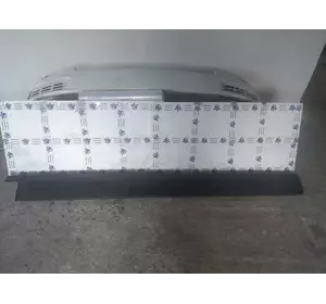 Накладка порога права range rover l405 LR110602 Накладка порога права range rover l405 LR110602