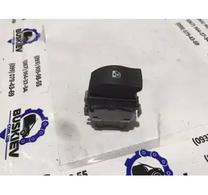 Кнопка склопідіймача правих дверей Renault Trafic 2000-2014 8200242600 Кнопка склопідіймача правих дверей Renault Trafic 2000-2014 8200242600