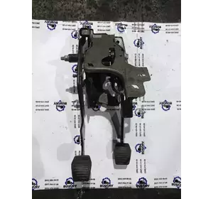Блок педалей Тормоз Сцепление Ford Transit с 2006-2014 год CC11-2450-BB