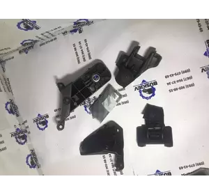 Кріплення зачіп рефлектора  1375113080-001 Кріплення зачіп рефлектора  1375113080-001