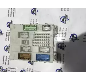 Блок запобіжників Ford Transit Connect DV6T-14A073-RK Блок запобіжників Ford Transit Connect DV6T-14A073-RK