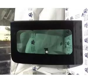 Скло заднє бічне праве 3 ряд Ford Transit з 2000-2014 рік YC15-B29864-AJ Скло заднє бічне праве 3 ряд Ford Transit з 2000-2014 рік YC15-B29864-AJ