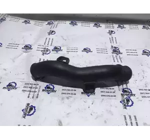 Патрубок інтеркулера Ford Transit Connect з 2002-2013 рік 2T1Q-9F796-BD Патрубок інтеркулера Ford Transit Connect з 2002-2013 рік 2T1Q-9F796-BD