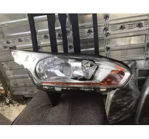 Фара передня права Ford Transit Connect з 2013- рік DT11-13W029-BC Фара передня права Ford Transit Connect з 2013- рік DT11-13W029-BC