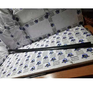 2K0853516C VAG молдинг дверей передньої правої 2K0853516C VAG молдинг дверей передньої правої