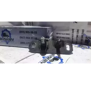 A9067660262 Mercedes обмежувач зсувних дверей, на двері A9067660262 Mercedes обмежувач зсувних дверей, на двері