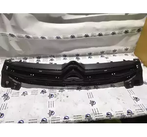 Решітка радіатора Citroen Jumper з 2012- рік 9676957880 Решітка радіатора Citroen Jumper з 2012- рік 9676957880