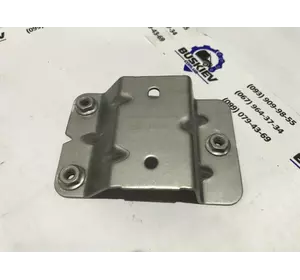 Кронштейн фіксатора двостулкових дверей Ford Transit 2014-2019 BK31-V247B40-BC Кронштейн фіксатора двостулкових дверей Ford Transit 2014-2019 BK31-V247B40-BC