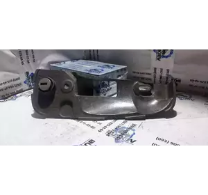 7700311816 Renault (RVI) корпус/кронштейн ручки дверей передньої лівої 7700311816 Renault (RVI) корпус/кронштейн ручки дверей передньої лівої