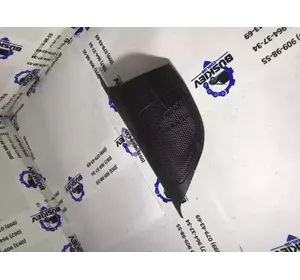 Накладка дзеркала внутрішня права Ford Focus 2 2005-2010 4M5118C862 Накладка дзеркала внутрішня права Ford Focus 2 2005-2010 4M5118C862
