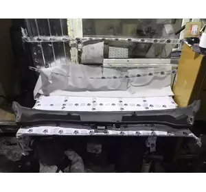 Пластик під лобове скло Жабо Fiat Ducato з 2014 - рік 1315953070 1316323070 Пластик під лобове скло Жабо Fiat Ducato з 2014 - рік 1315953070 1316323070