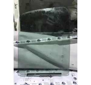 Скло дверей передньої лівої Iveco Daily з 2000-2005 рік Скло дверей передньої лівої Iveco Daily з 2000-2005 рік
