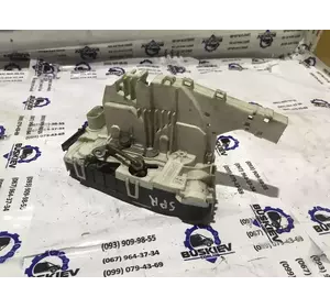 Замок двері задньої правої Mercedes Sprinter з 2006 - рік A9067401035 Замок двері задньої правої Mercedes Sprinter з 2006 - рік A9067401035