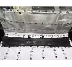 Пластик під лобове скло Ford Transit Connect 2002-2013 2T14-A01628-AF Пластик під лобове скло Ford Transit Connect 2002-2013 2T14-A01628-AF