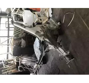 Четверта передня ліва Ford Transit Connect з 2013-го року Четверта передня ліва Ford Transit Connect з 2013-го року