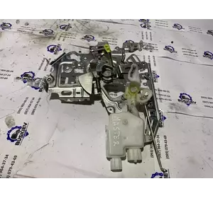 Замок дверцят задньої правої електричної Renault Master з 2010-го року Замок дверцят задньої правої електричної Renault Master з 2010-го року