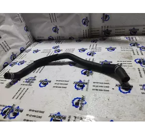 CM5E8A582AA Ford патрубок радіатора CM5E8A582AA Ford патрубок радіатора