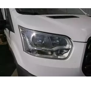 Фара права Ford Transit з 2014 року Фара права Ford Transit з 2014 року