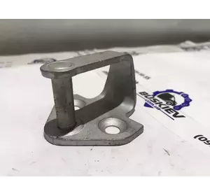 Петля-зачіп (відповідна частина) замка дверей Ford Transit Connect 2002-2013 8C16-V264A08-AA Петля-зачіп (відповідна частина) замка дверей Ford Transit Connect 2002-2013 8C16-V264A08-AA