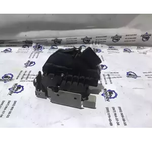 Замок дверей передній правій Ford Transit з 2014-го року BK21-V219A64-CF Замок дверей передній правій Ford Transit з 2014-го року BK21-V219A64-CF