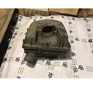 Корпус повітряного фільтра Renault Trafic з 2000-2013 рік 8200141448 91167978 Корпус повітряного фільтра Renault Trafic з 2000-2013 рік 8200141448 91167978