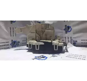 A9067202135 Mercedes замок водійських дверей A9067202135 Mercedes замок водійських дверей