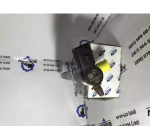 Форсунка впорскування палива GK2Q9K546AB Ford Форсунка впорскування палива GK2Q9K546AB Ford