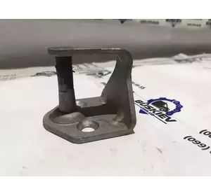 Петля-зачіп (відповідна частина) замка дверей Ford Transit Connect 2002-2013 YC15-V441A09-AH Петля-зачіп (відповідна частина) замка дверей Ford Transit Connect 2002-2013 YC15-V441A09-AH