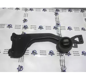 Передня опора заднього редуктора Mercedes Vito з 2003-2013 рік A6393530595 Передня опора заднього редуктора Mercedes Vito з 2003-2013 рік A6393530595