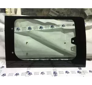 Скло кузове заднє ліве Ford Transit Connect з 2002-2013 рік 2T14-B29751-AH Скло кузове заднє ліве Ford Transit Connect з 2002-2013 рік 2T14-B29751-AH