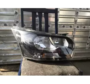 Фара передня права Ford Transit з 2014- рік GK31-13W029-AA Фара передня права Ford Transit з 2014- рік GK31-13W029-AA